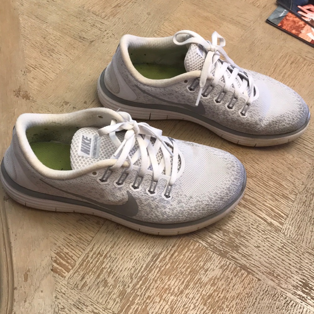 Women’s Nike RN Distance free and flexible